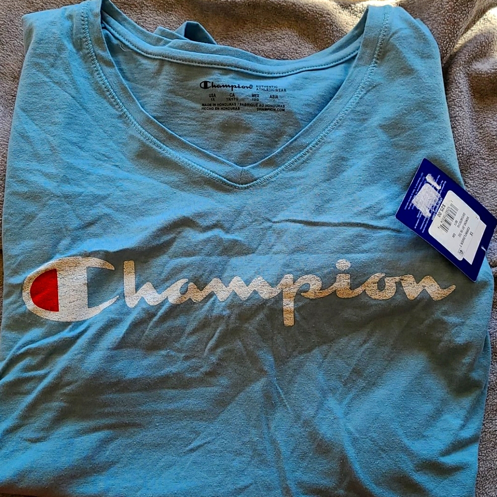 Tee shirt
